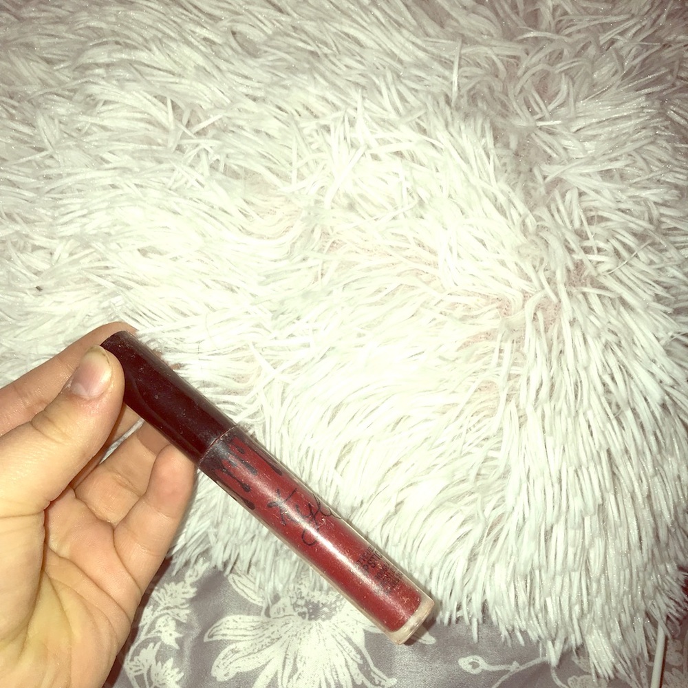 Kylie Jenner liquid lipstick colour- Mary Jo K
